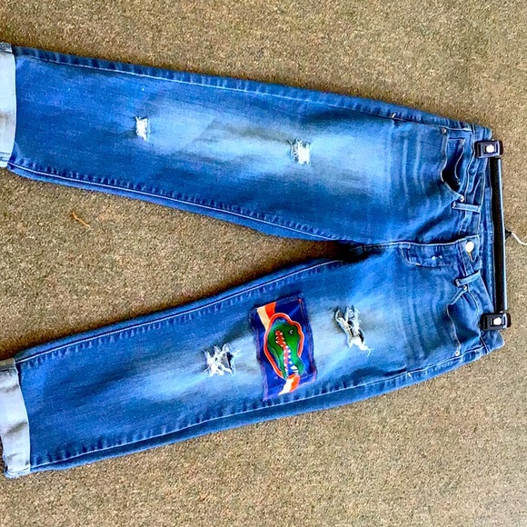 Jeans - Picture 1 of 3